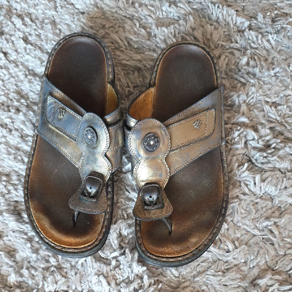 Finn Comfort Silver Sandals with Metallic Straps